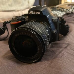 Nikon D5600 DSLR Camera